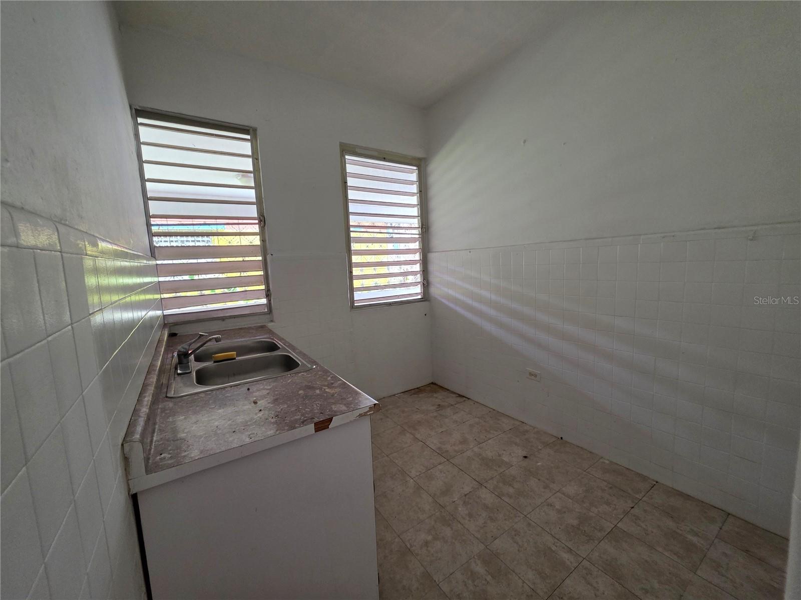 150 Romaguera St Property Photo 15