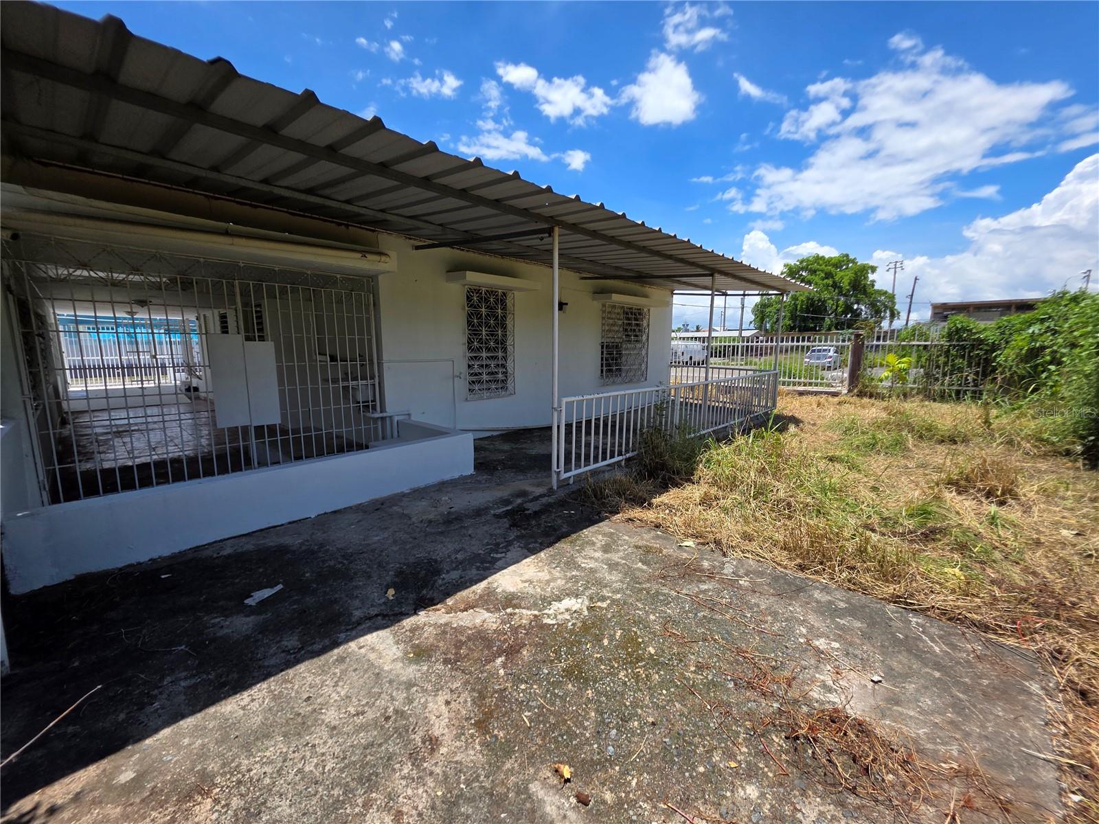 150 Romaguera St Property Photo 20