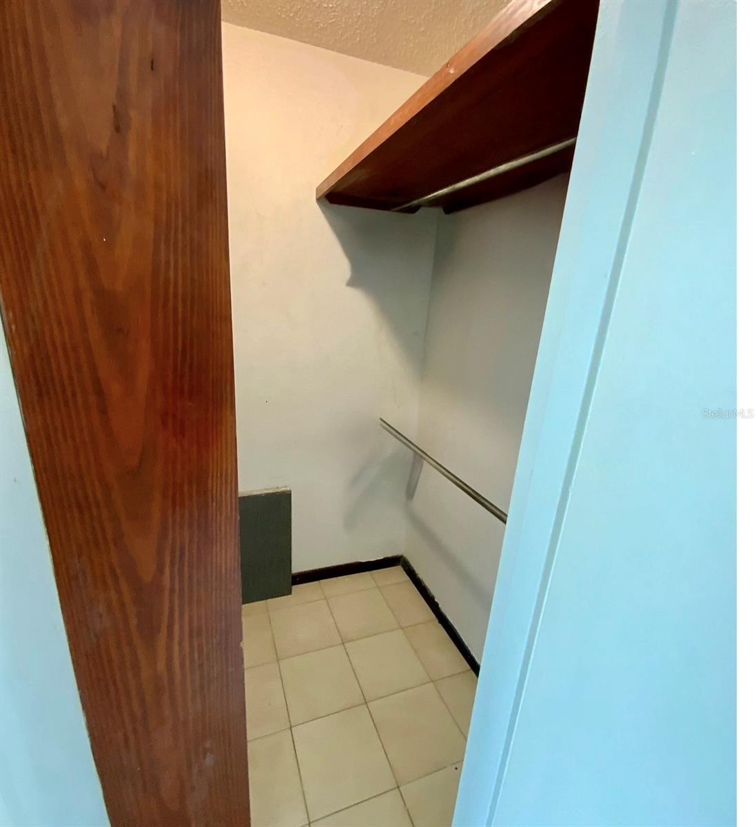 552 Austral #403 Property Photo 11