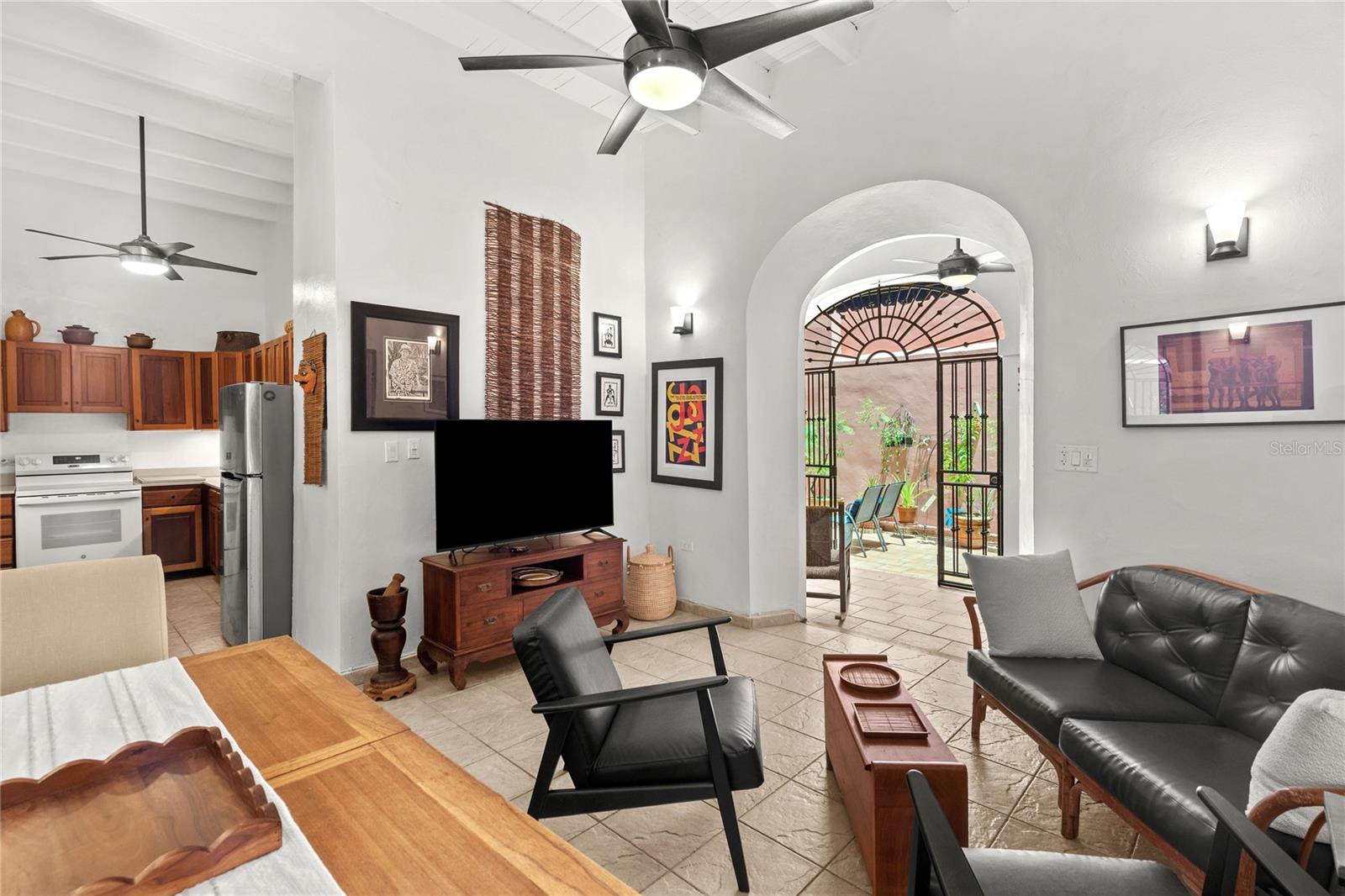 53 San Justo #a2 Property Photo 5