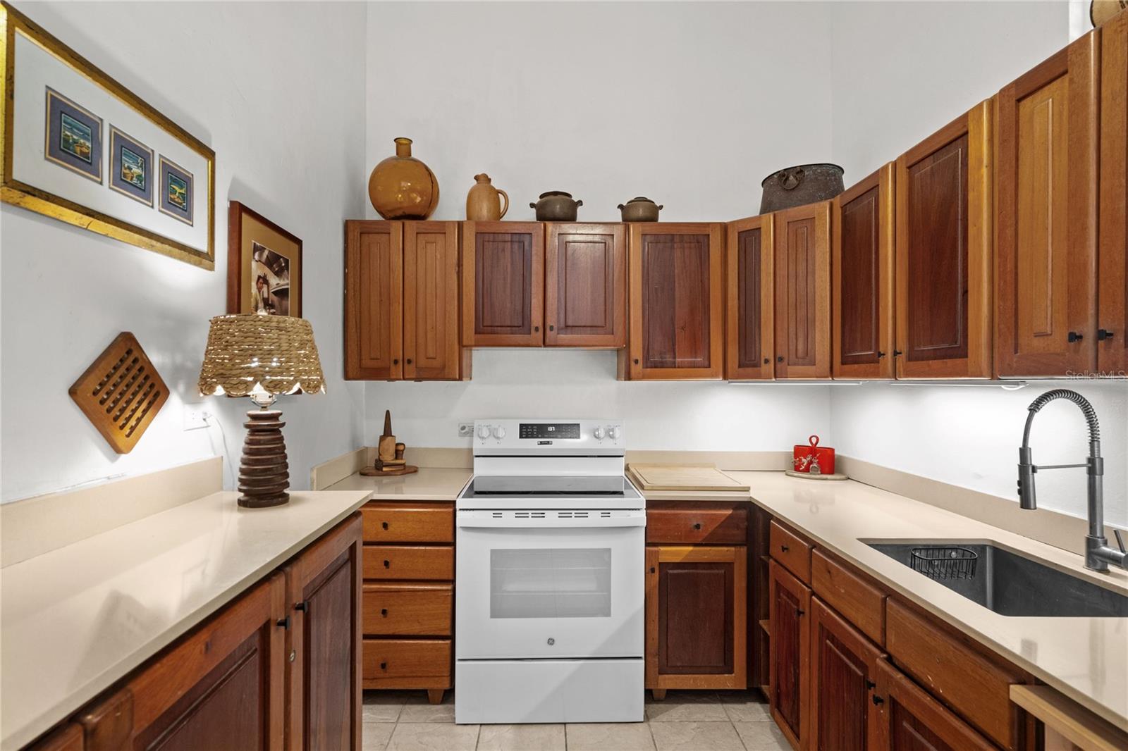 53 San Justo #a2 Property Photo 6