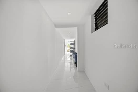167 Royal Gardens B-9 Property Photo 16