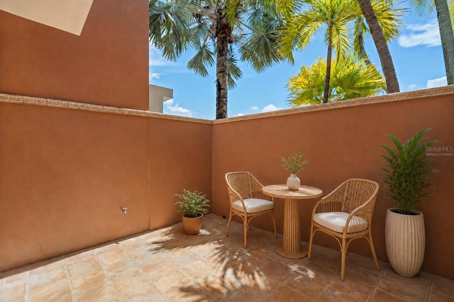 170 Palmas Drive #b20 Property Photo 10