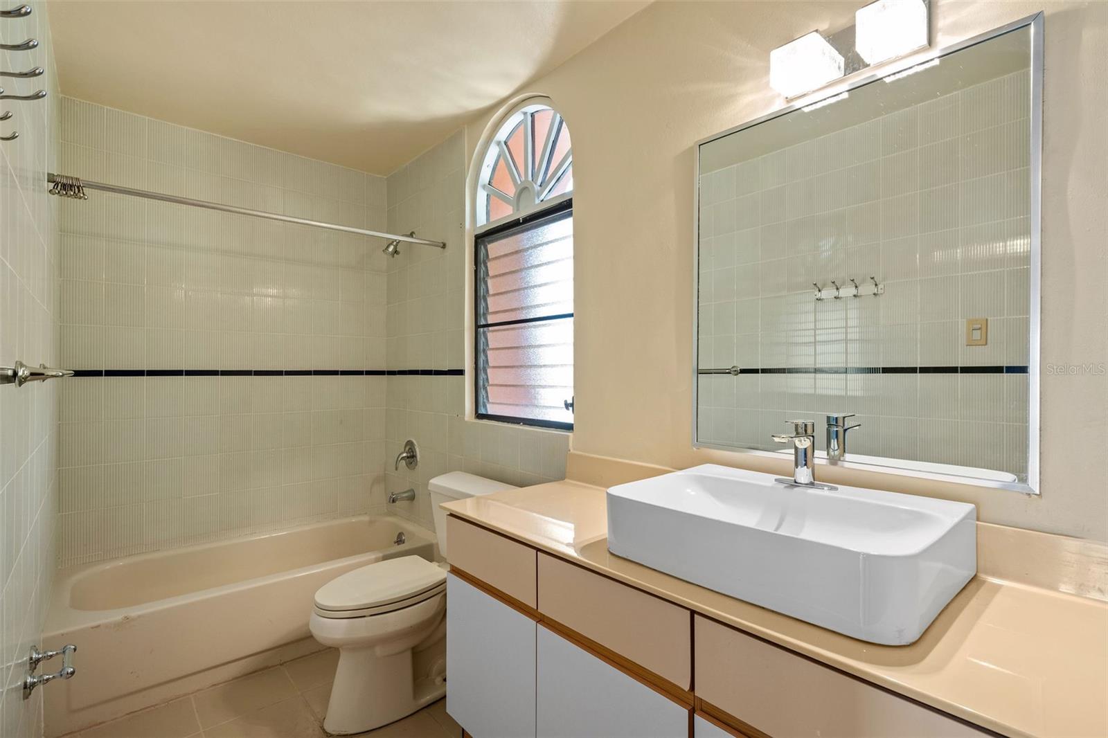 170 Palmas Drive #b20 Property Photo 38