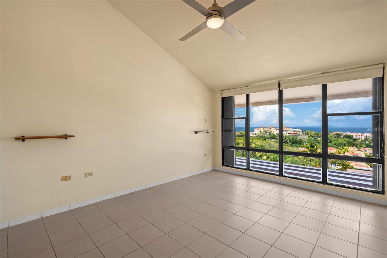 170 Palmas Drive #b20 Property Photo 39