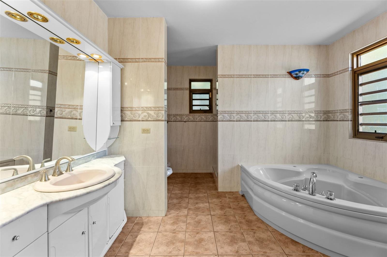 PR9123340 Property Photo 23