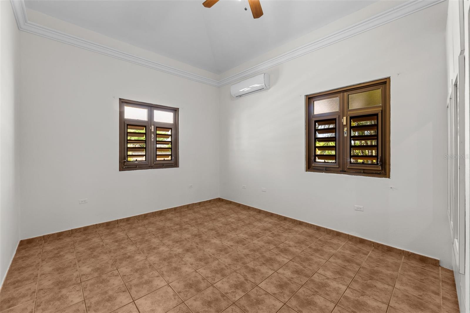 PR9123340 Property Photo 25