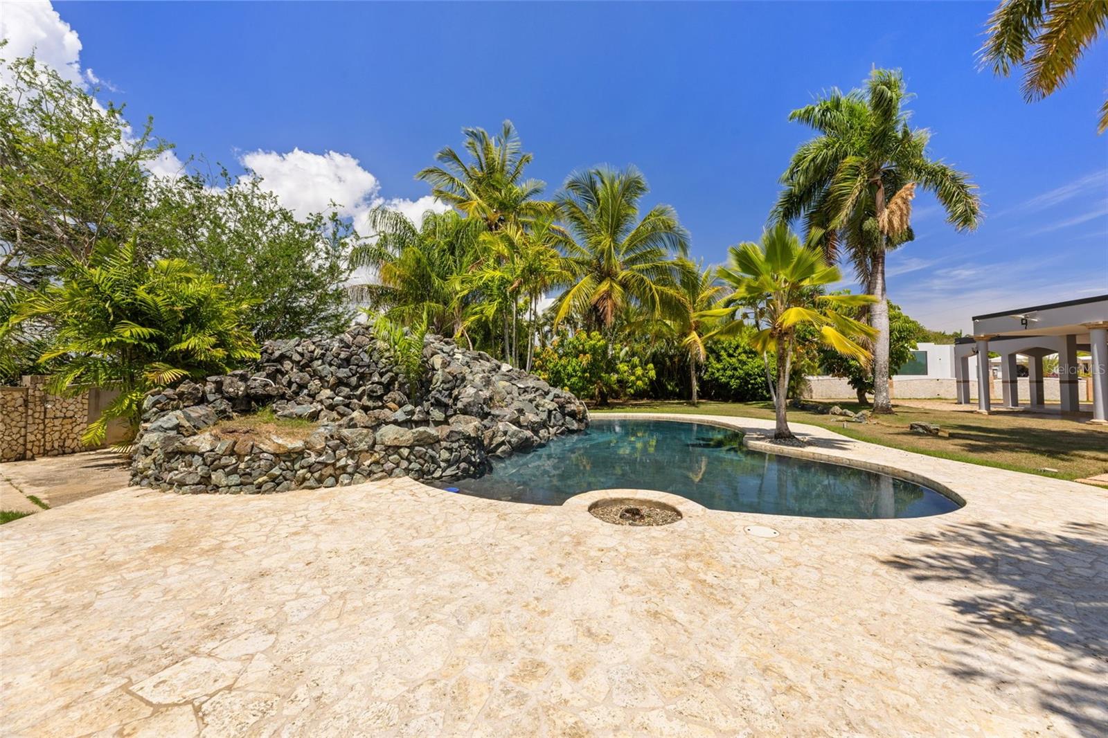 PR9123340 Property Photo 31