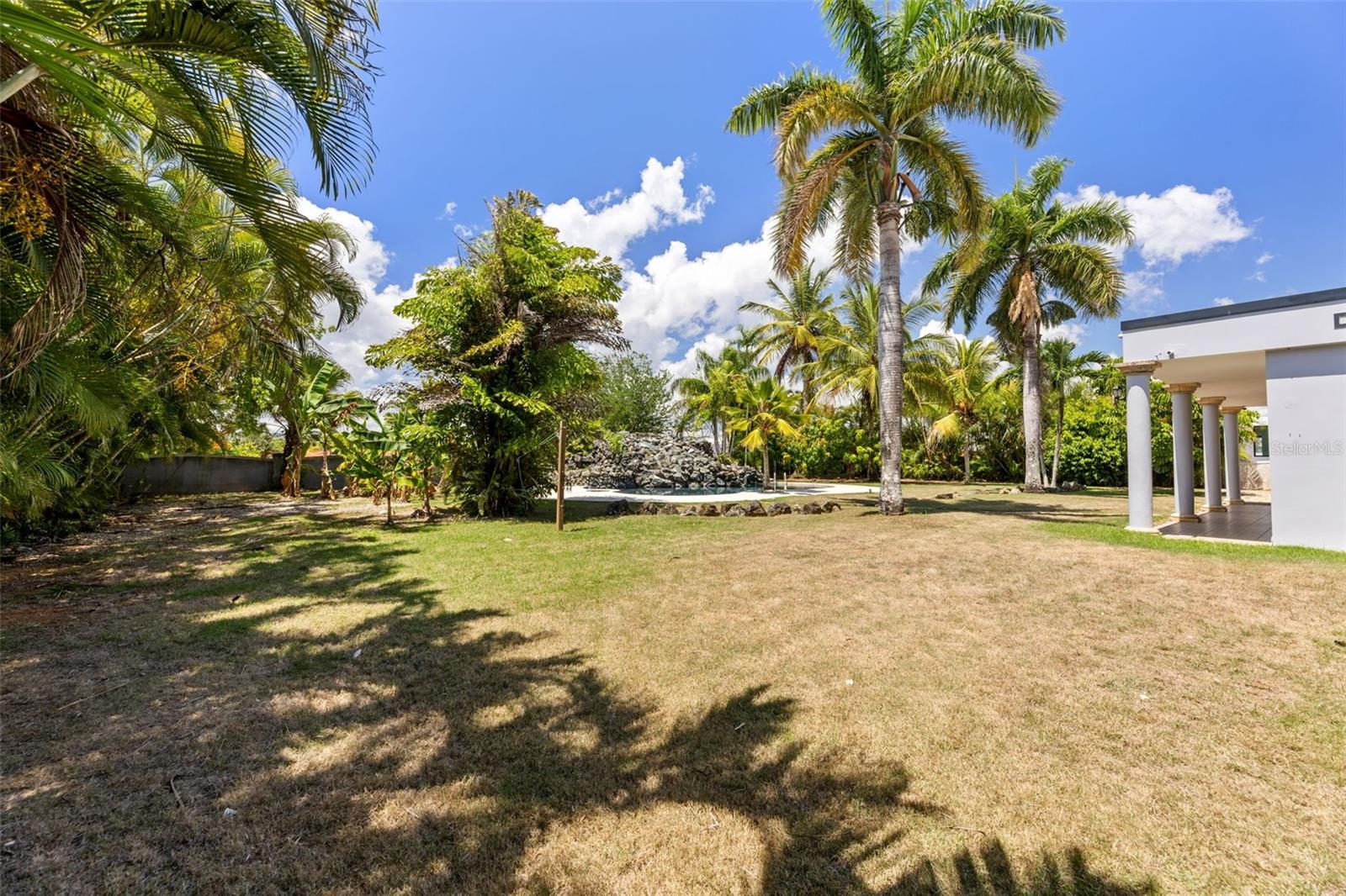 PR9123340 Property Photo 41
