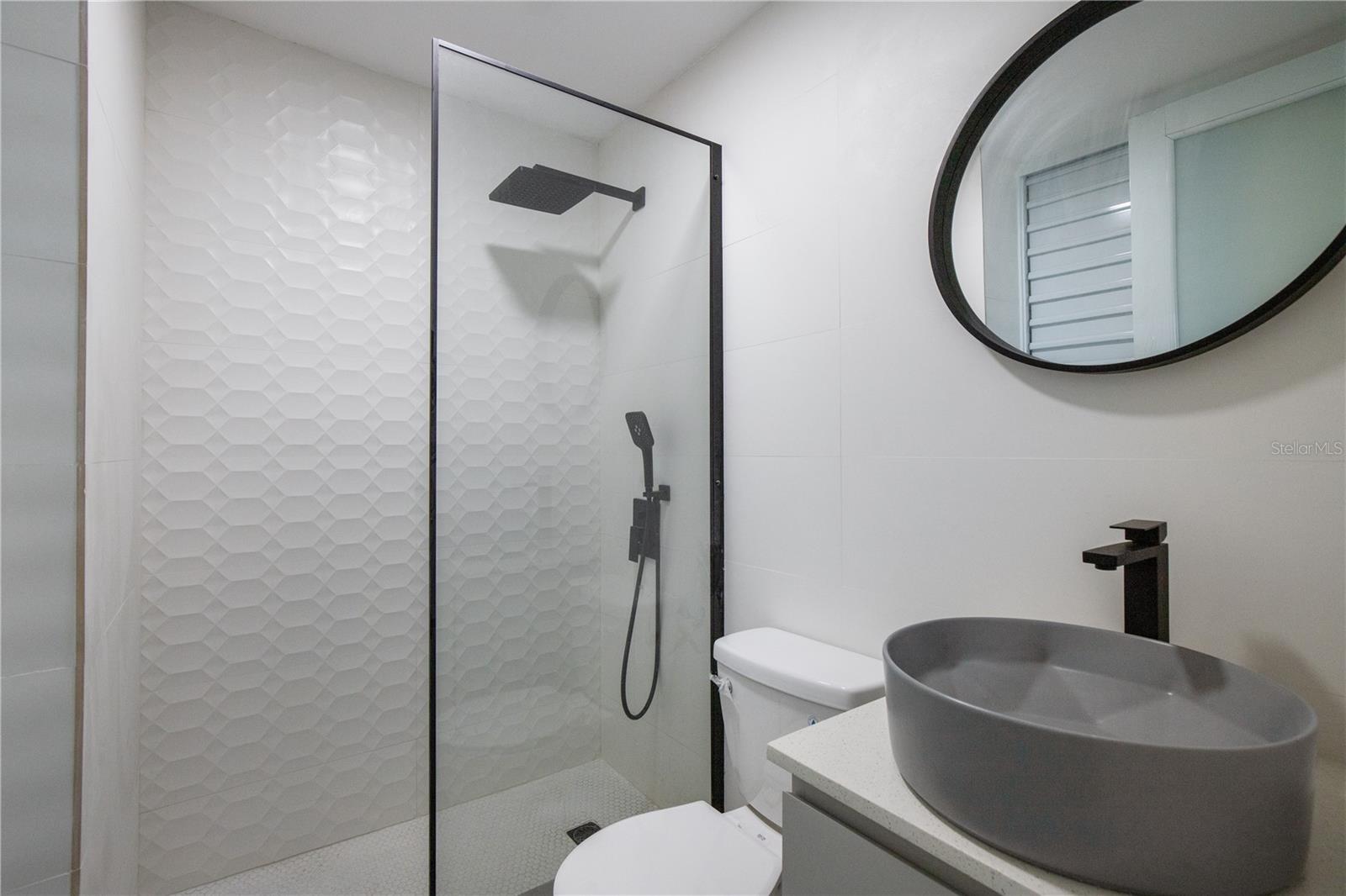 154 Taft #304 Property Photo 11