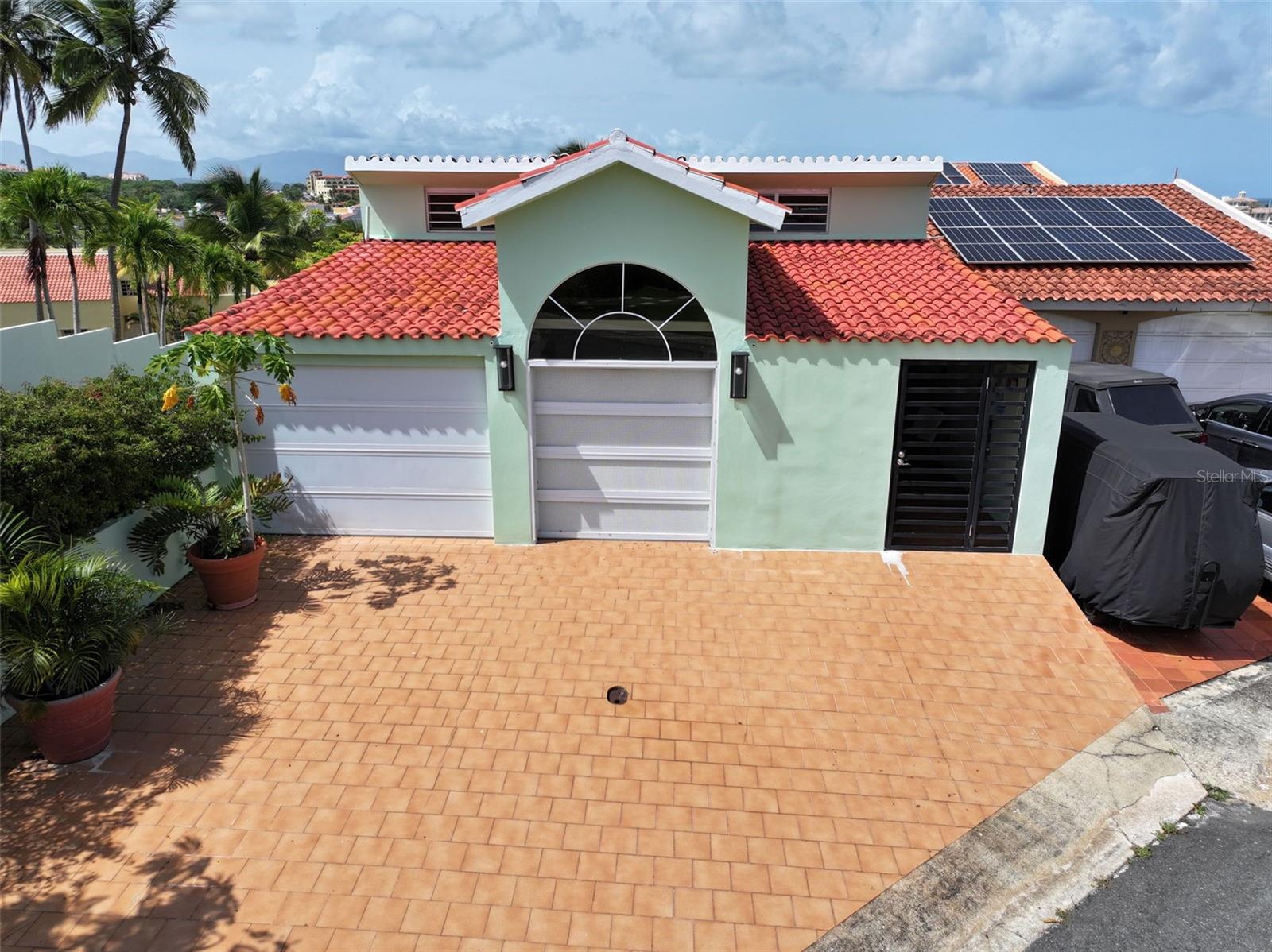 11 Harbour View Dr Property Photo 2