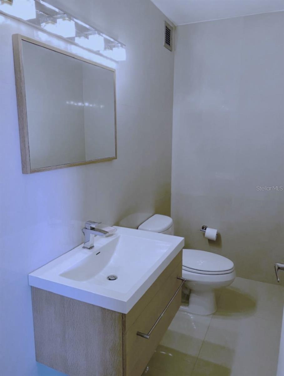 801 C. Washington #1203 Property Photo 20