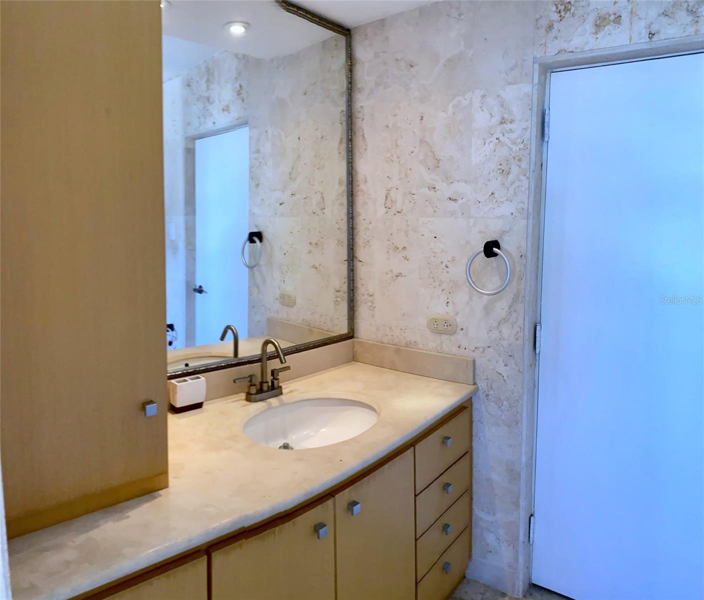 801 C. Washington #1203 Property Photo 26