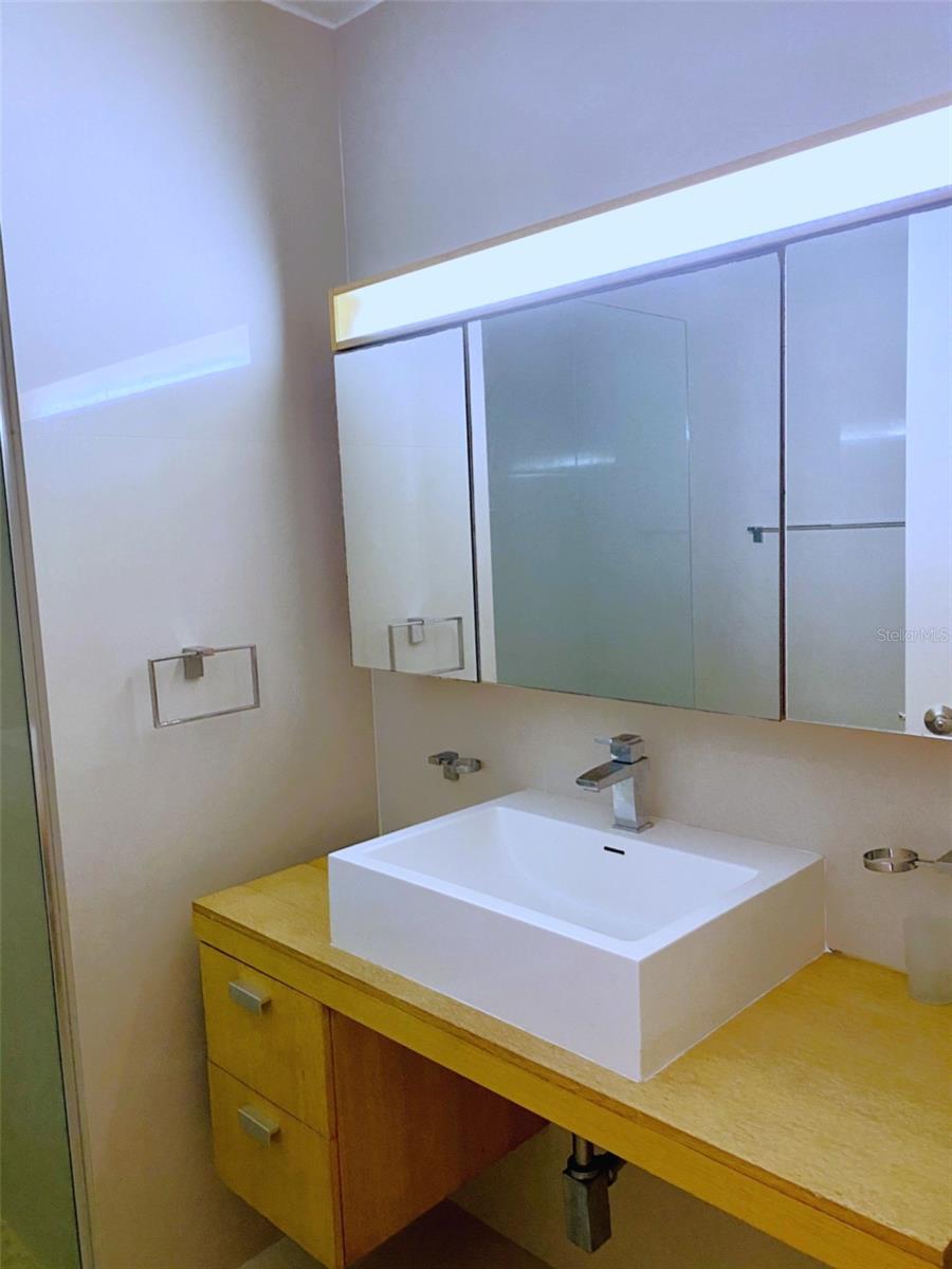 801 C. Washington #1203 Property Photo 27