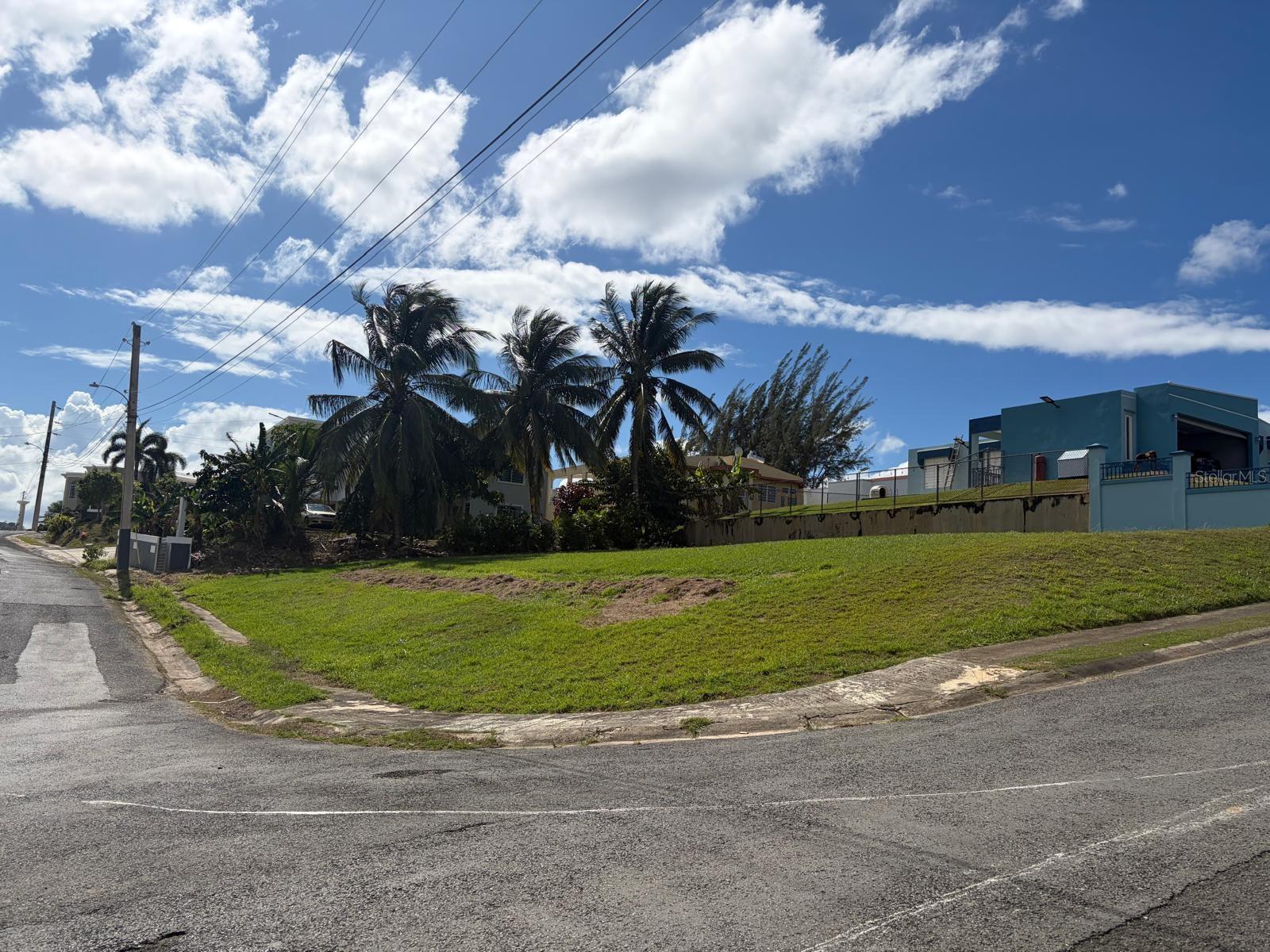Urb Colinas Del Lago Property Photo 2