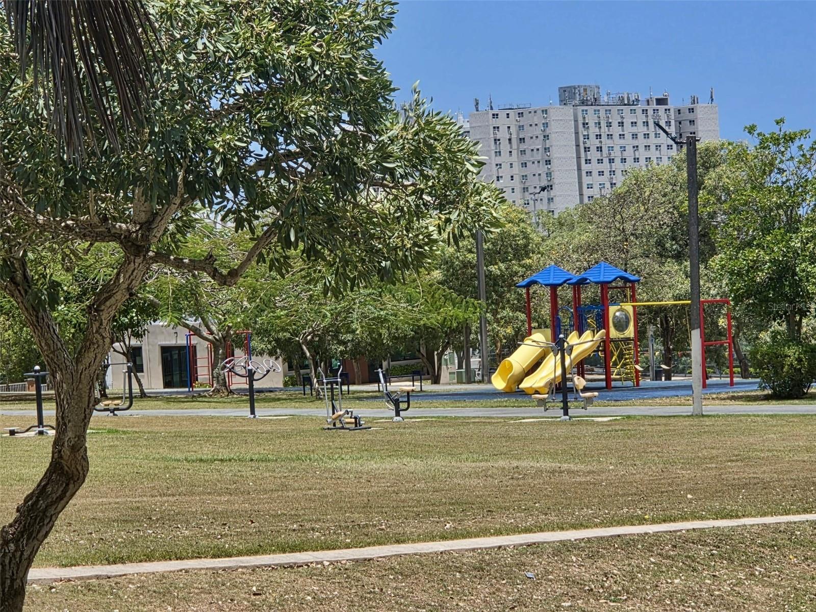 Pr-3 Cond. Brisas De Parque Escorial #903-ph Property Photo 22