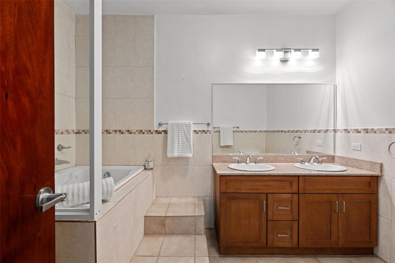 Harbour Lakes Palmas Drive #60 D Property Photo 18
