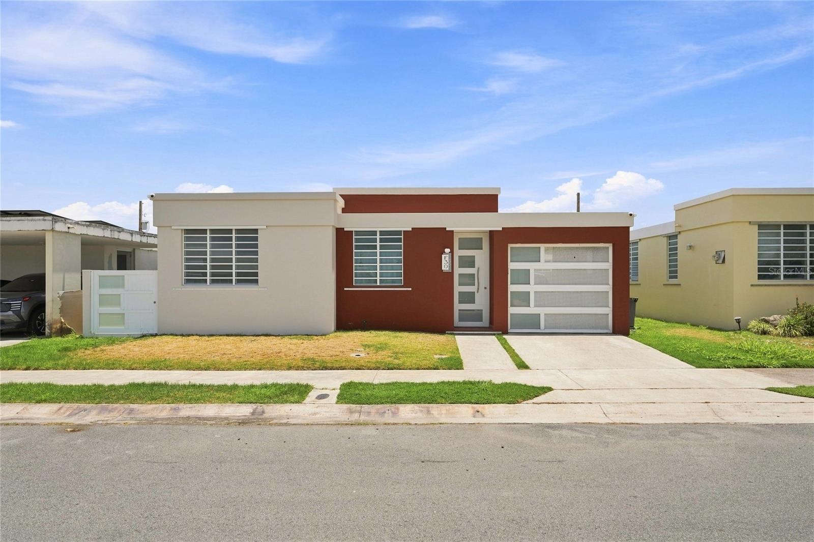 F-30 Calle Mar Egeo Property Photo 1