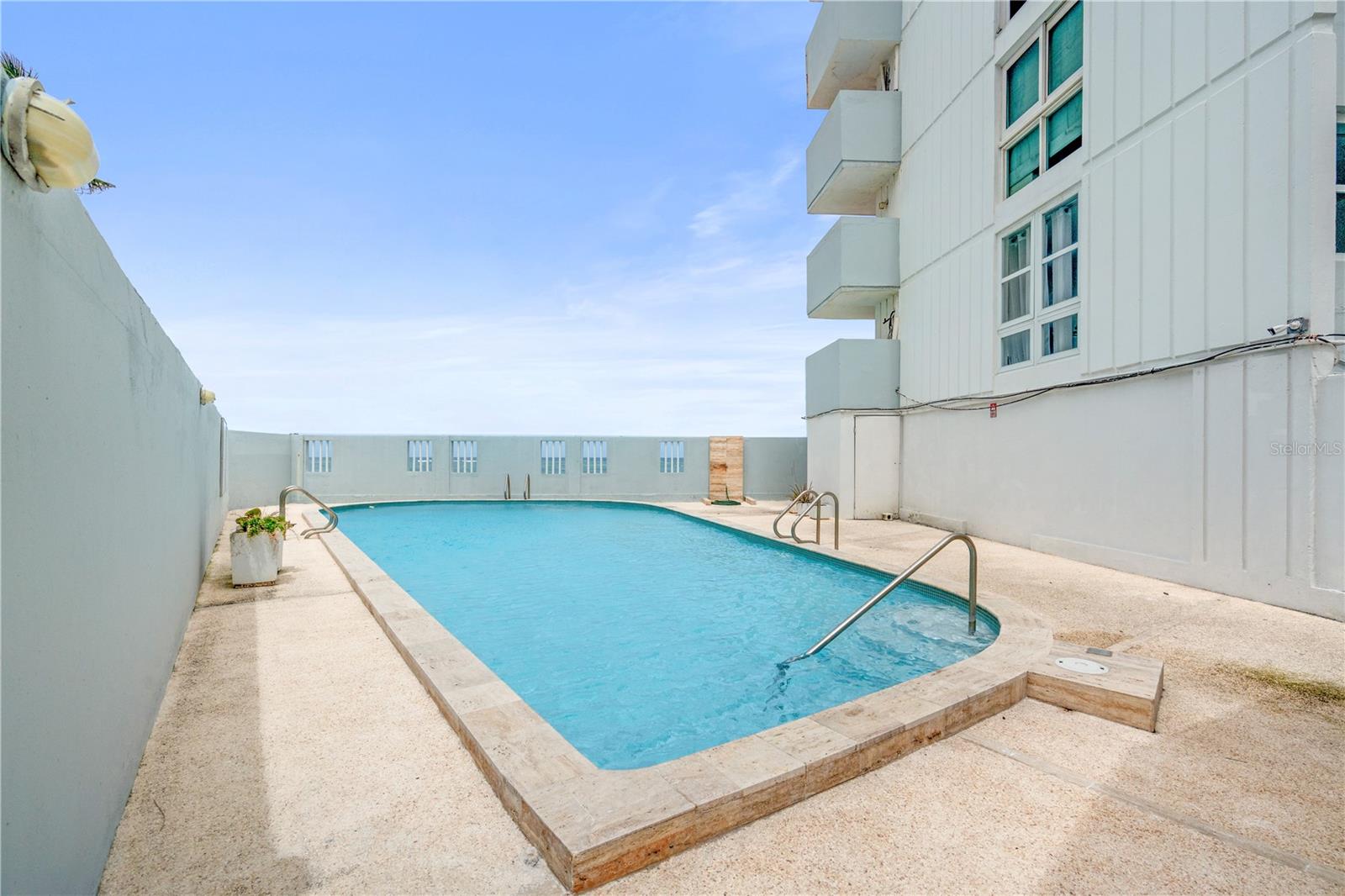 1035 Ashford Avenue #804 Property Photo 15