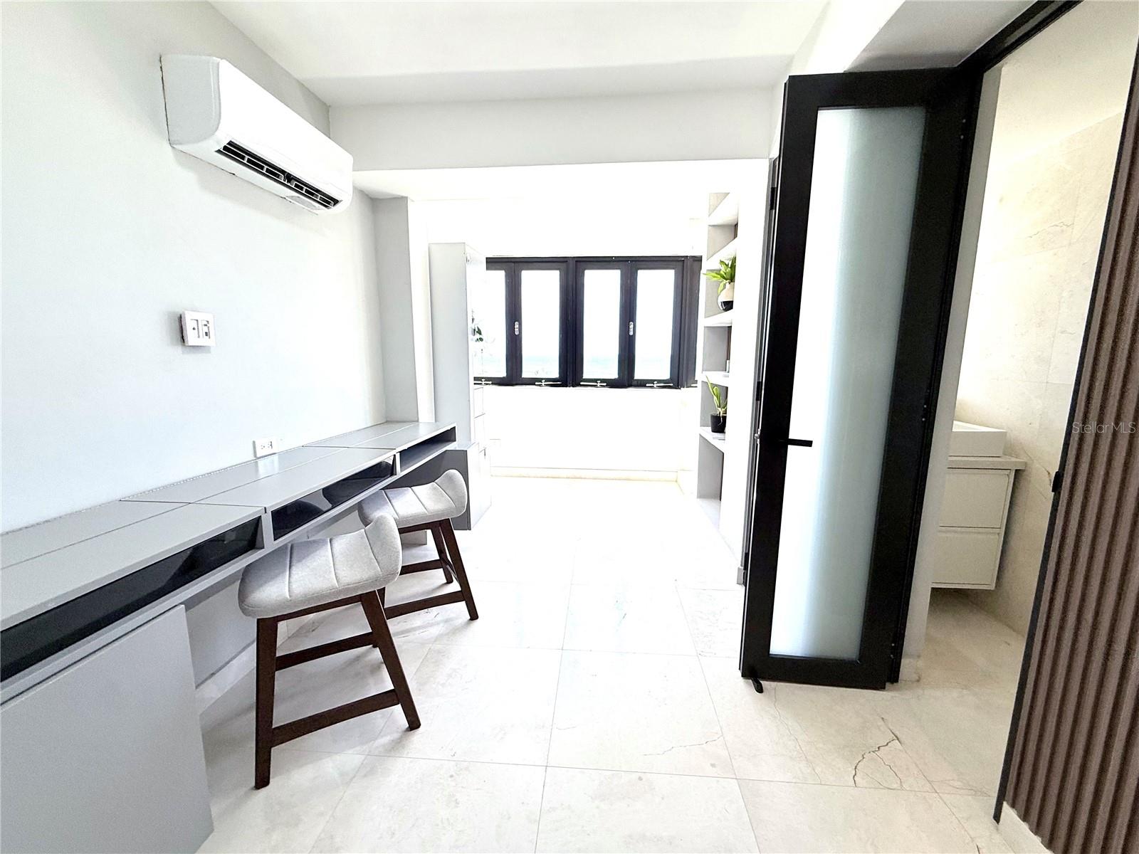 54 Munoz Rivera Avenue #703 Property Photo 15