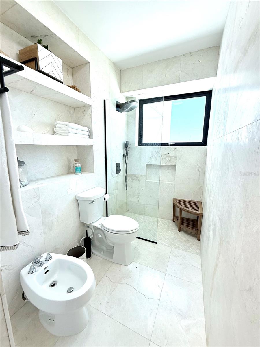 54 Munoz Rivera Avenue #703 Property Photo 19