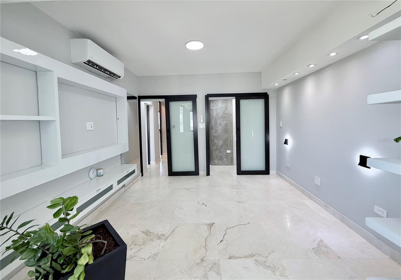 54 Munoz Rivera Avenue #703 Property Photo 29