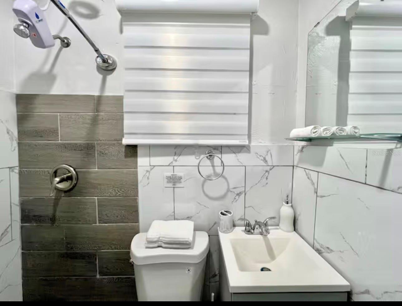 7 Callejon A Property Photo 6