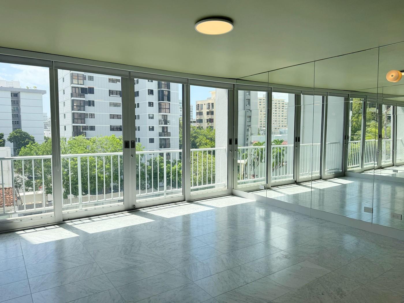 55 Taft #5a Property Photo 5