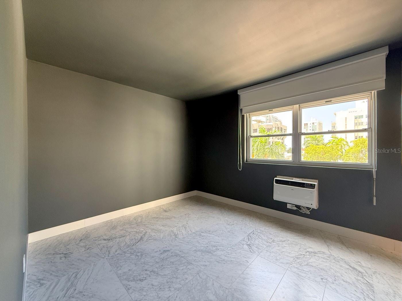 55 Taft #5a Property Photo 11