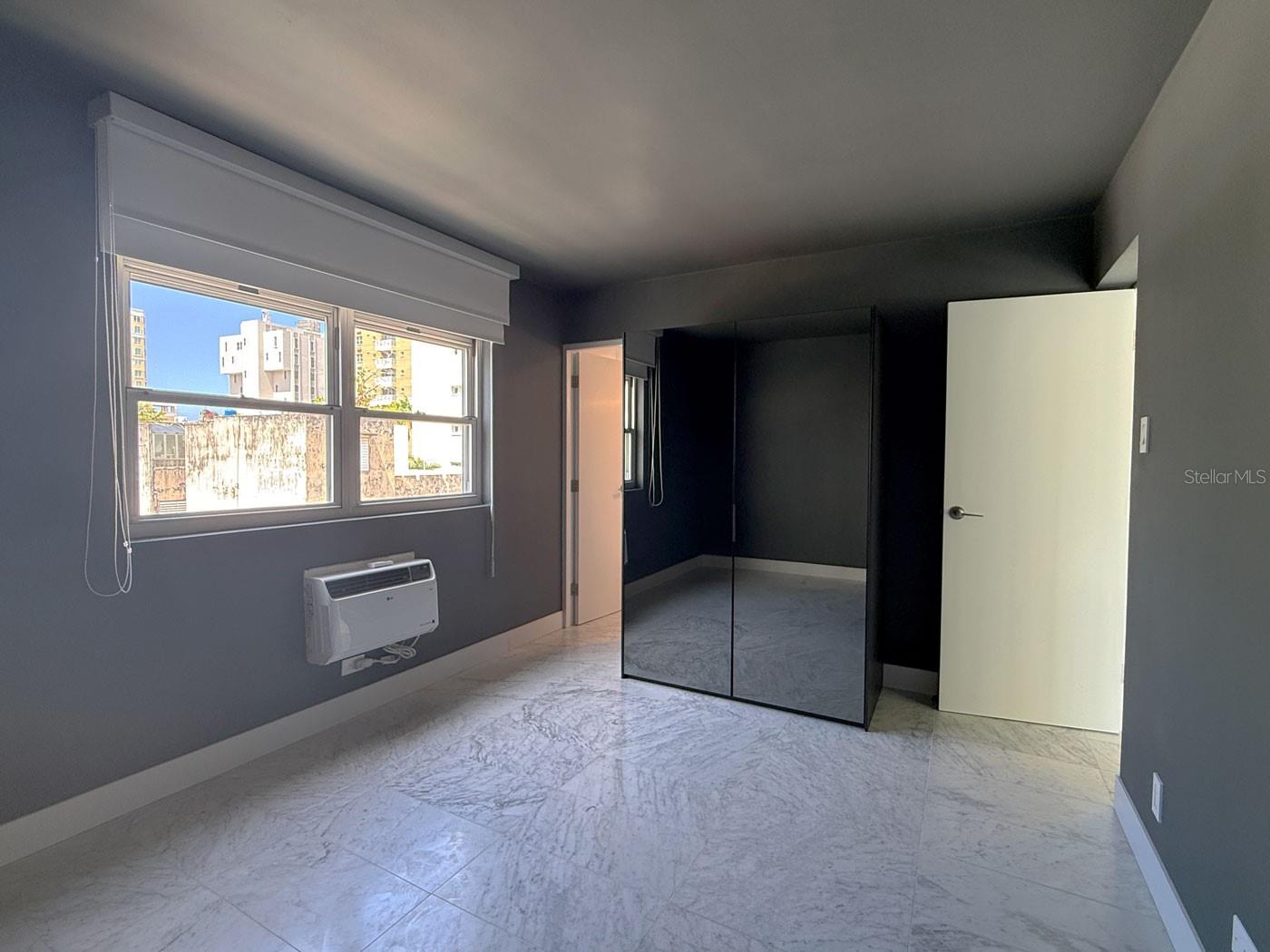 55 Taft #5a Property Photo 12