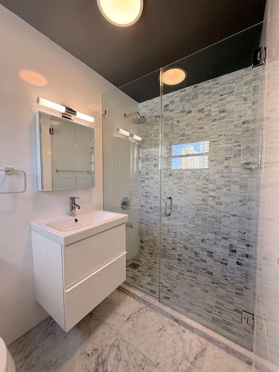 55 Taft #5a Property Photo 14