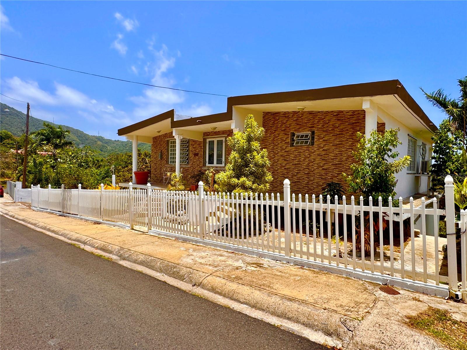 PR9123453 Property Photo 1