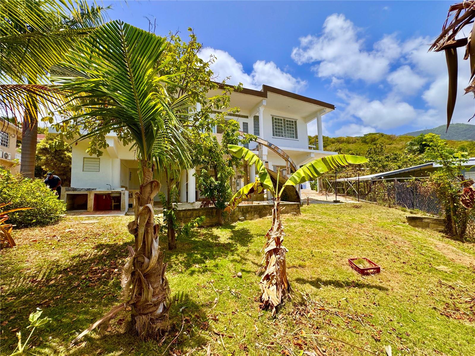 PR9123453 Property Photo 2