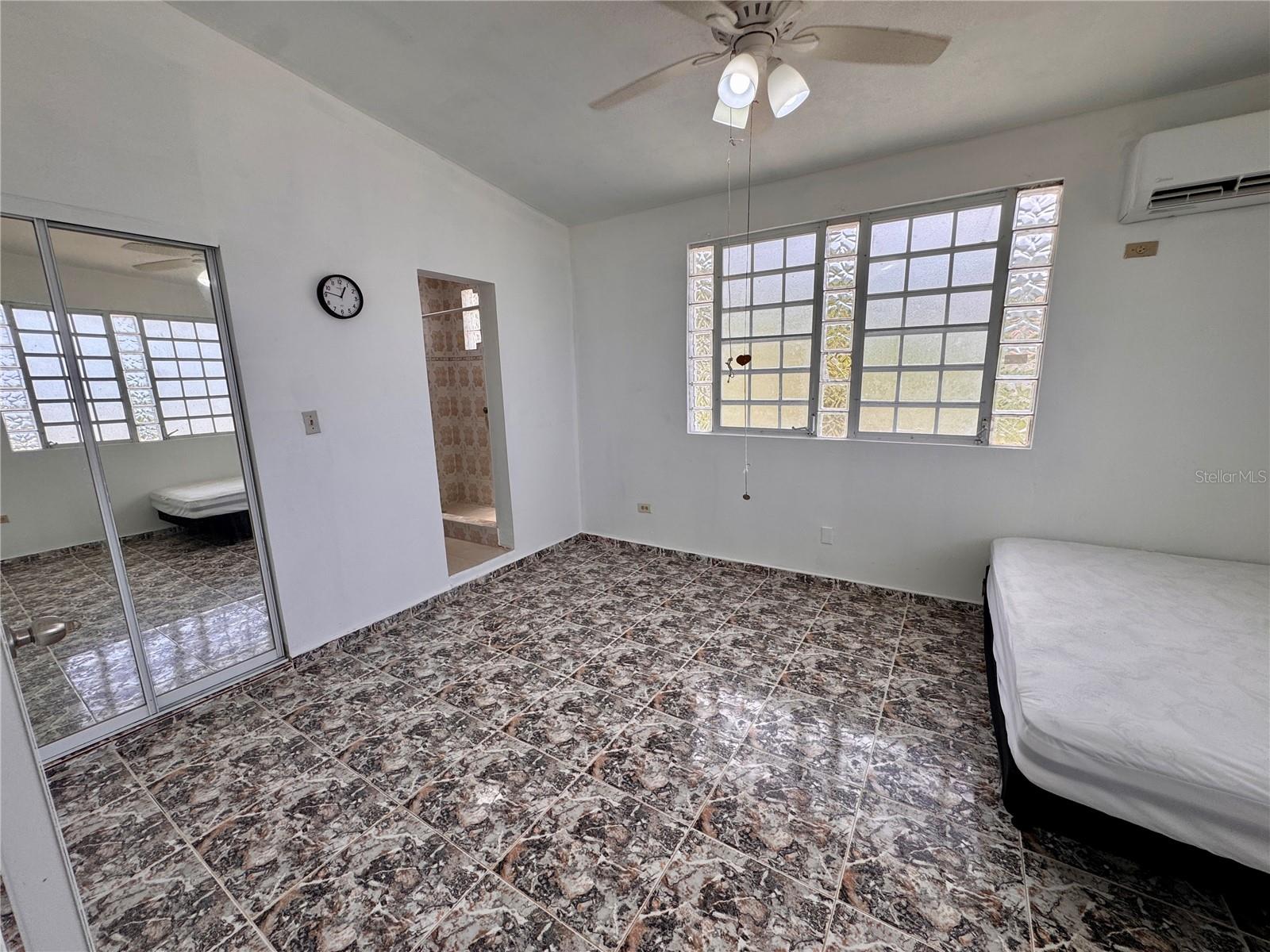 PR9123453 Property Photo 10