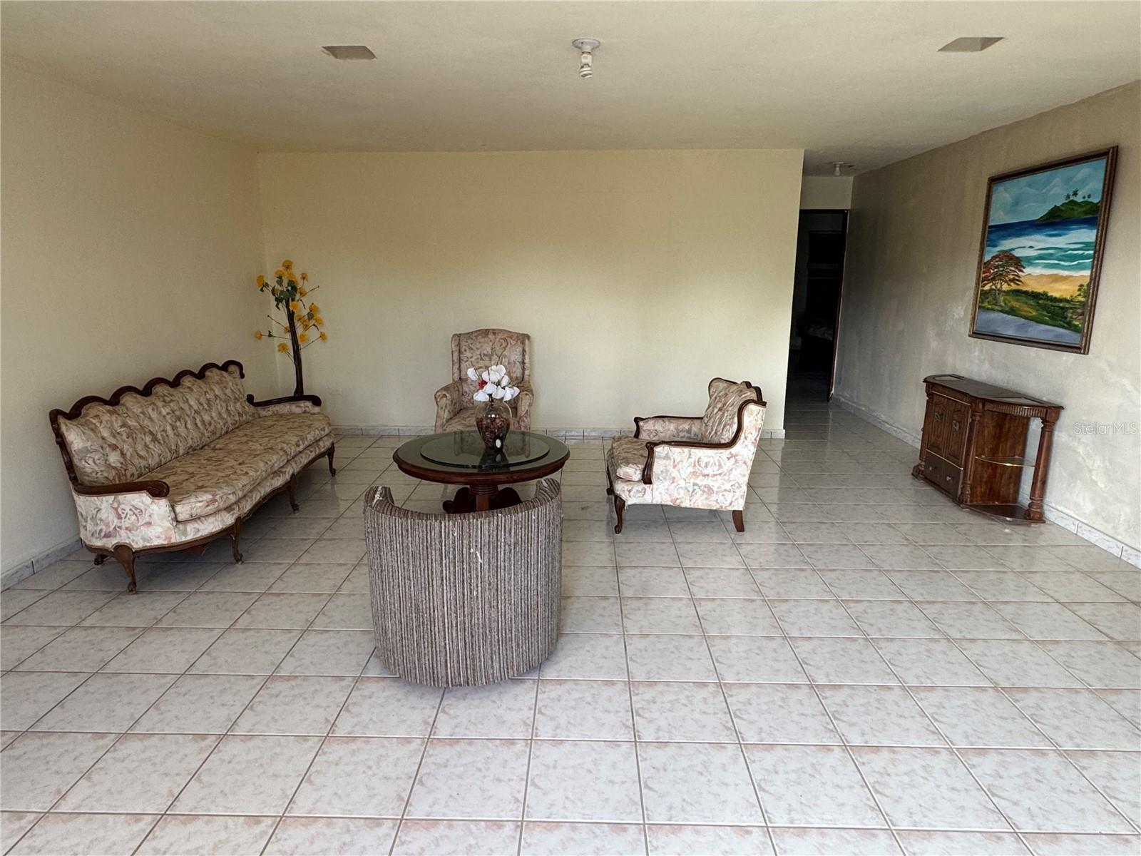 PR9123456 Property Photo 7