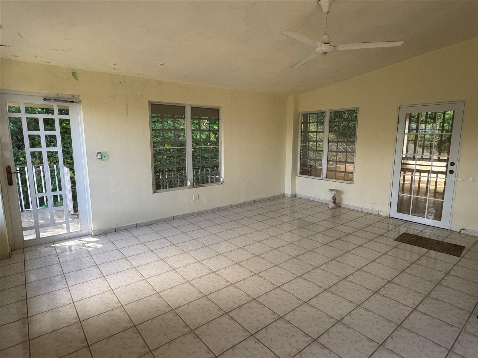 PR9123456 Property Photo 8