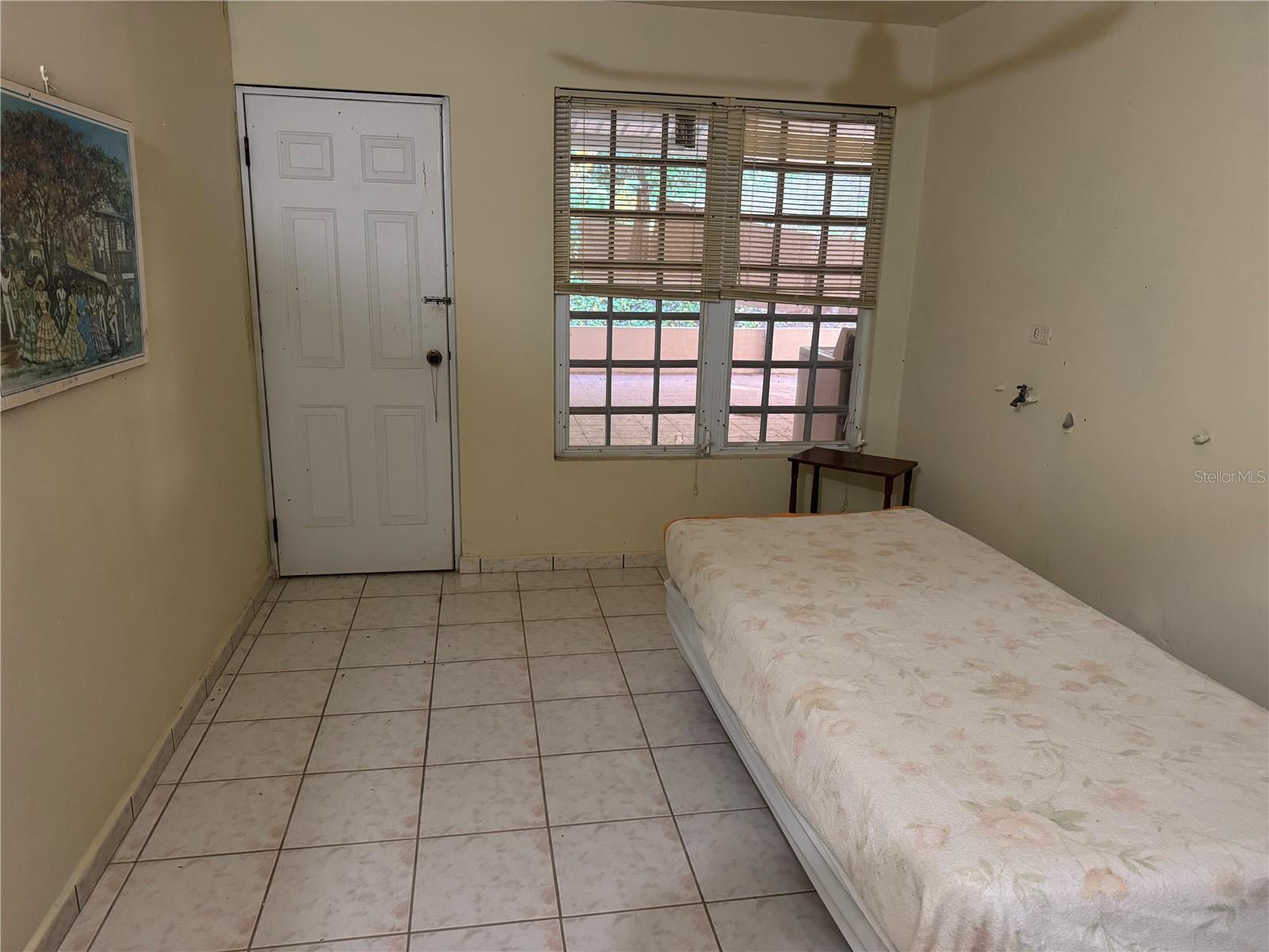 PR9123456 Property Photo 16