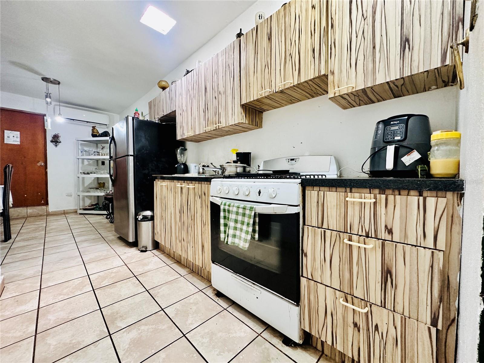 Calle 27 So Urb. Las Lomas 869 Property Photo 8