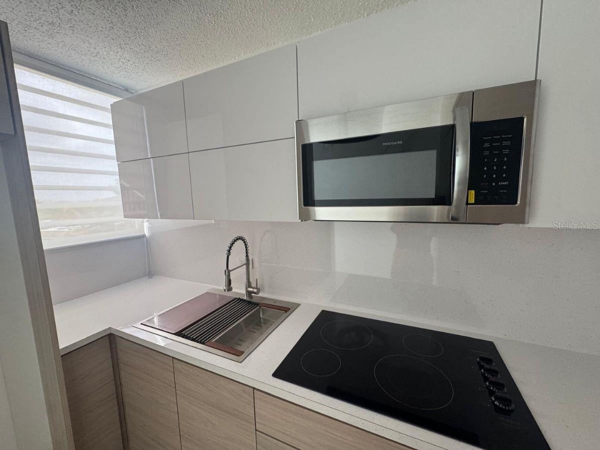 Cond Chalet De Las Palmas Edificio B #b-307 Property Photo 5