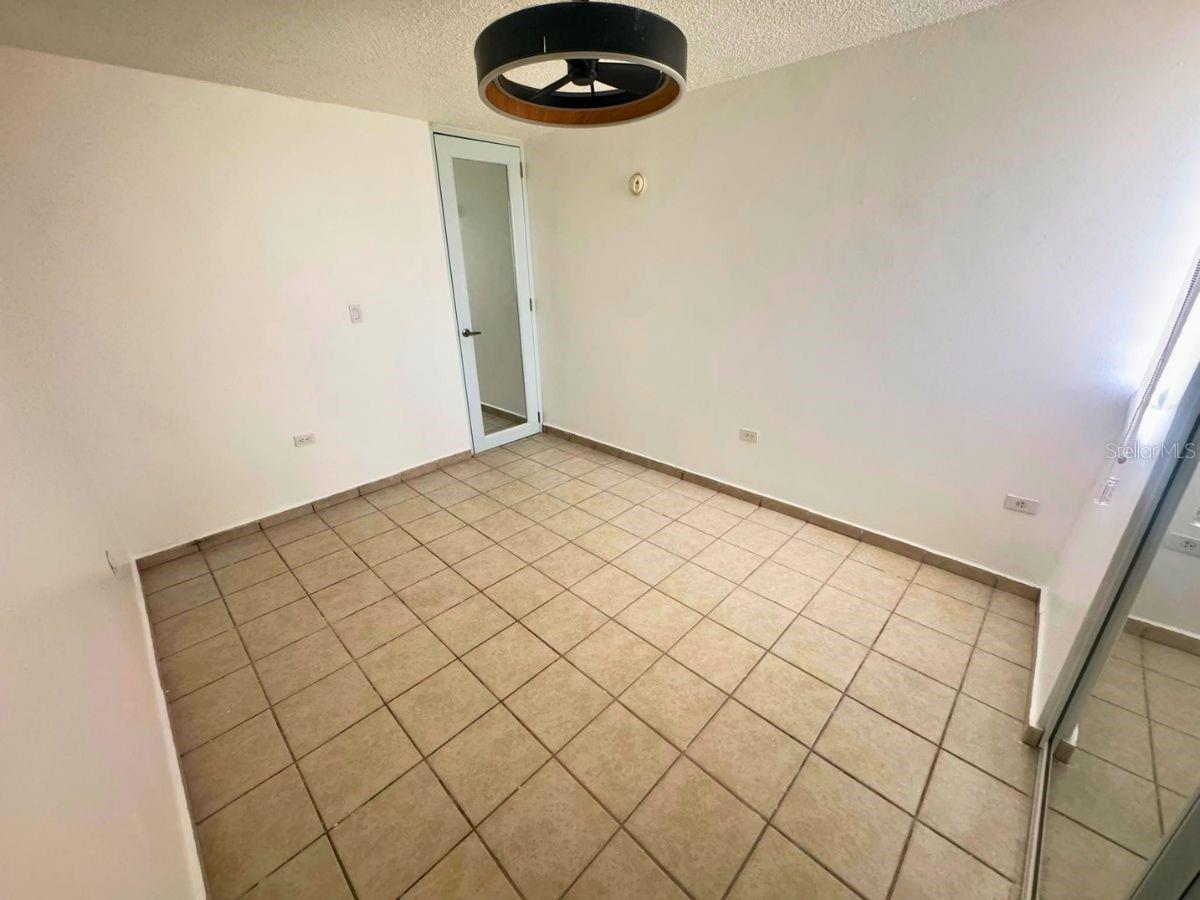 Cond Chalet De Las Palmas Edificio B #b-307 Property Photo 7