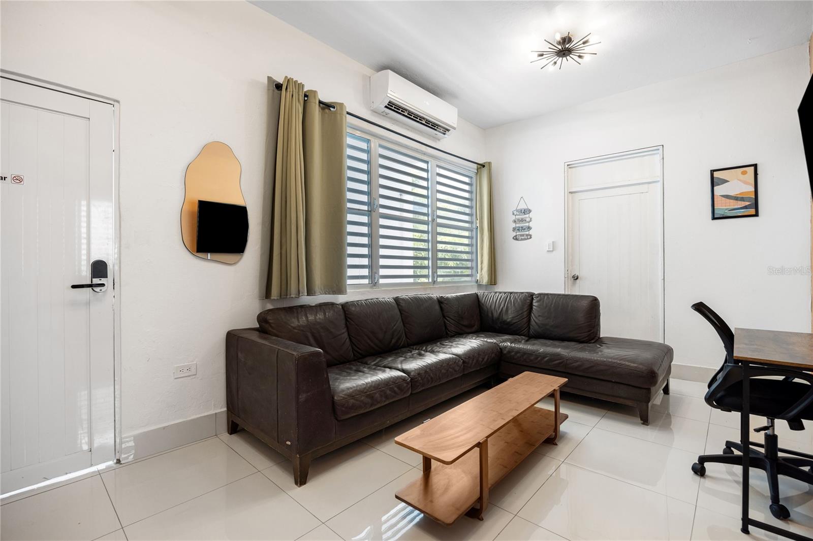 608 Ernesto Cerra St Property Photo 15