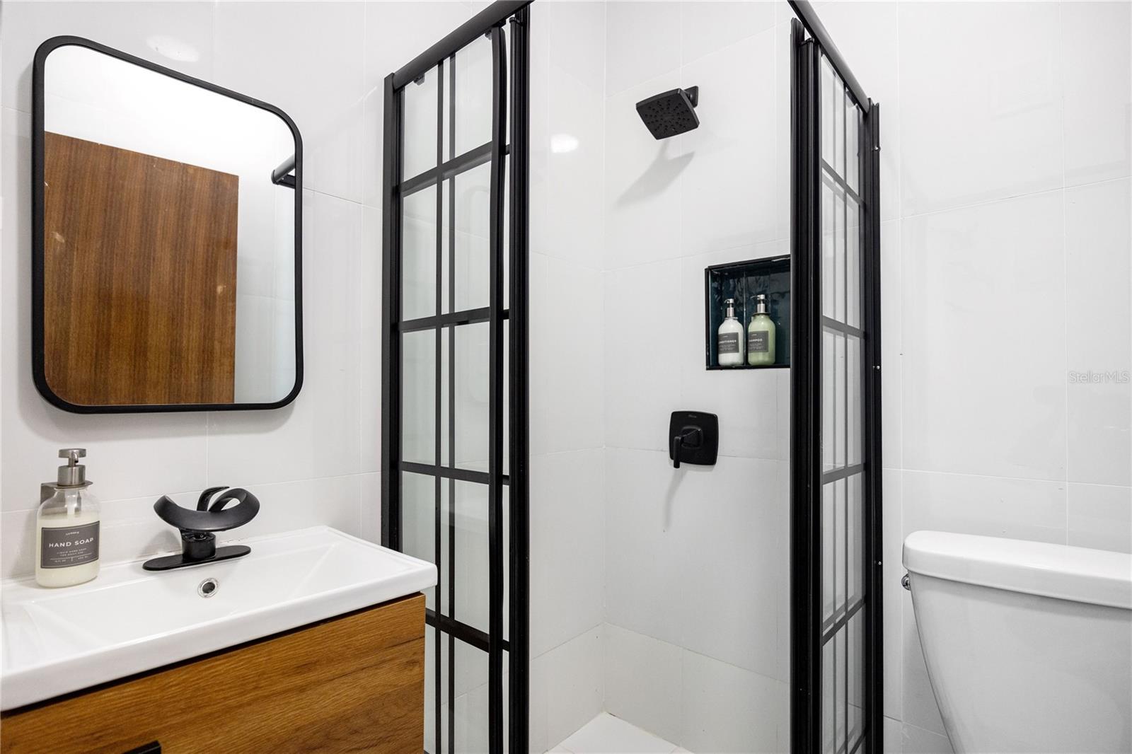 608 Ernesto Cerra St Property Photo 26