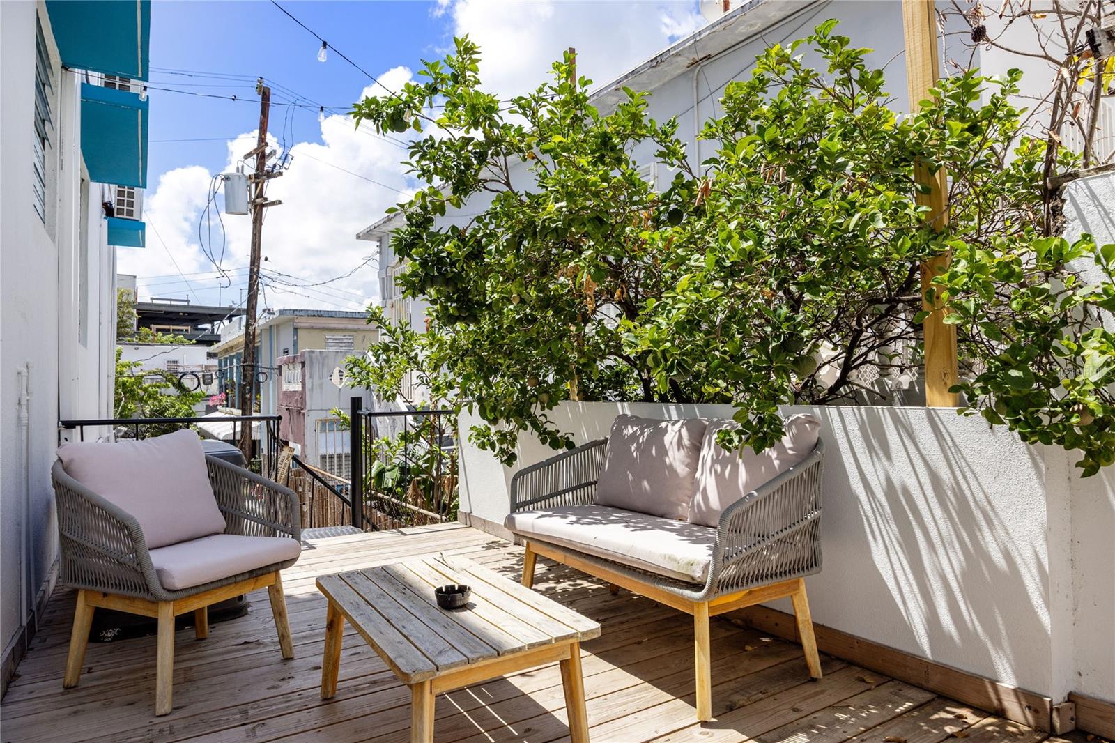 608 Ernesto Cerra St Property Photo 28