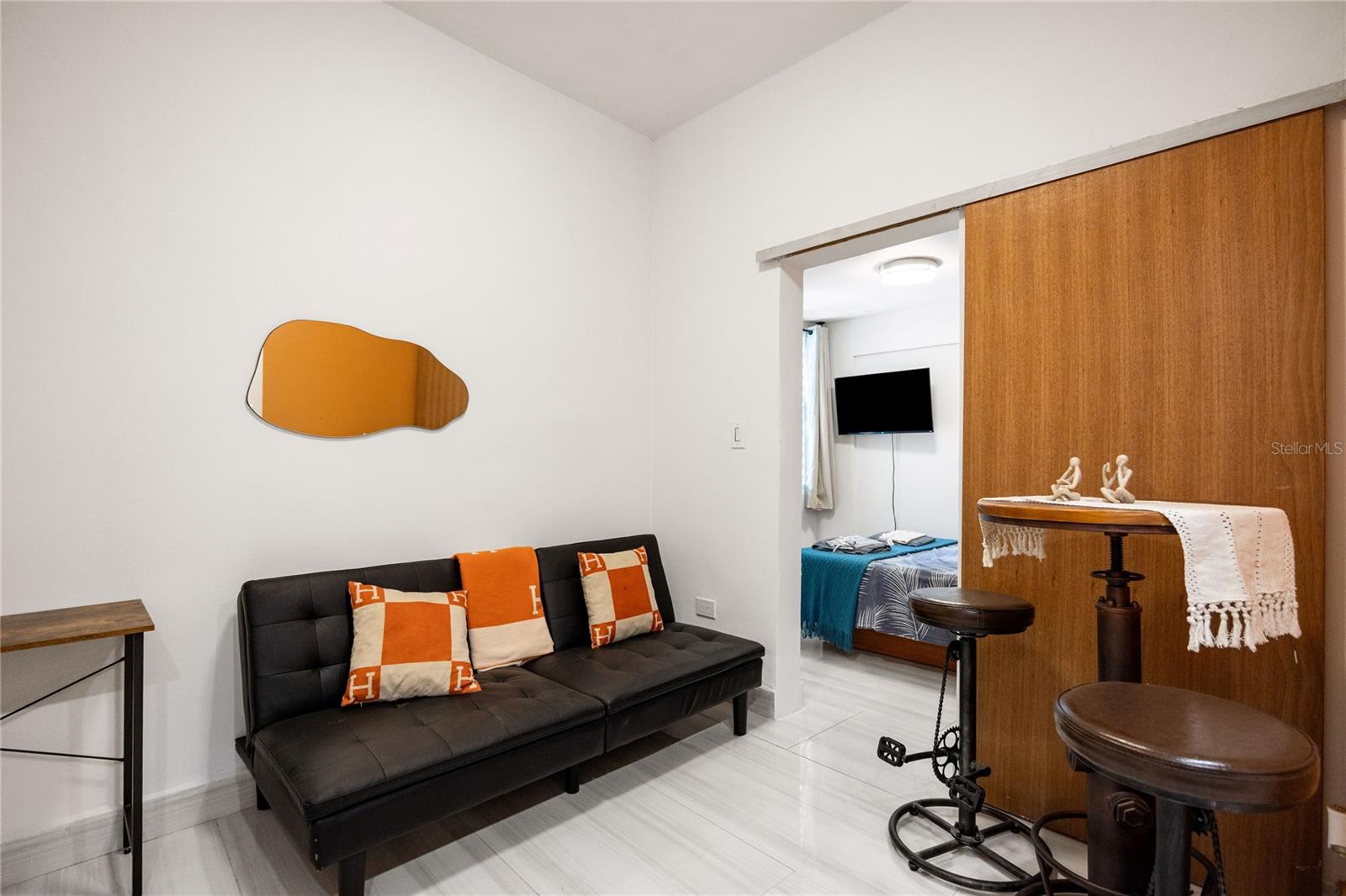 608 Ernesto Cerra St Property Photo 33