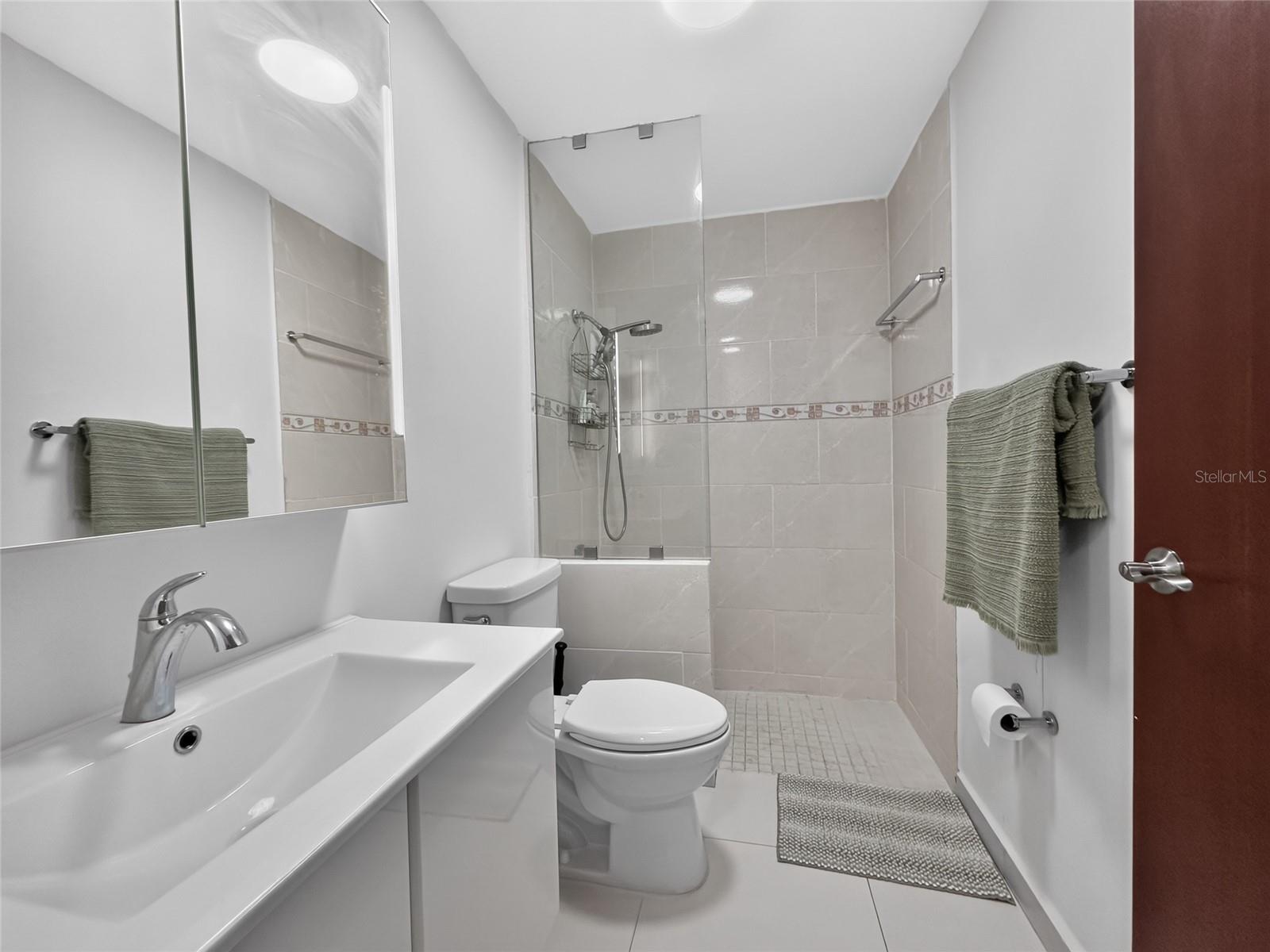 5-j Condominio Granada Park Property Photo 6