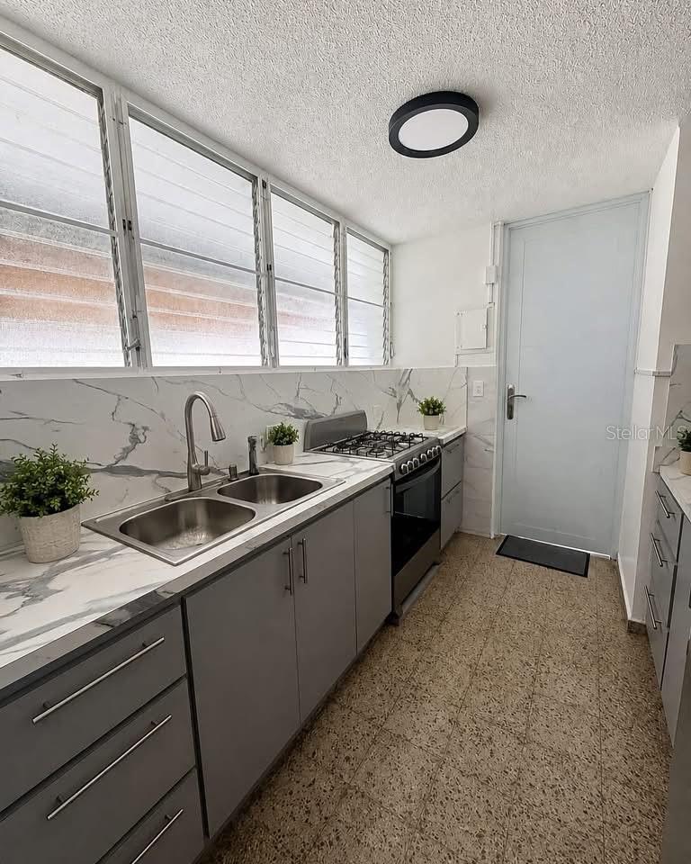 Calle 1 Urb. Las Brisas A2 Property Photo 7