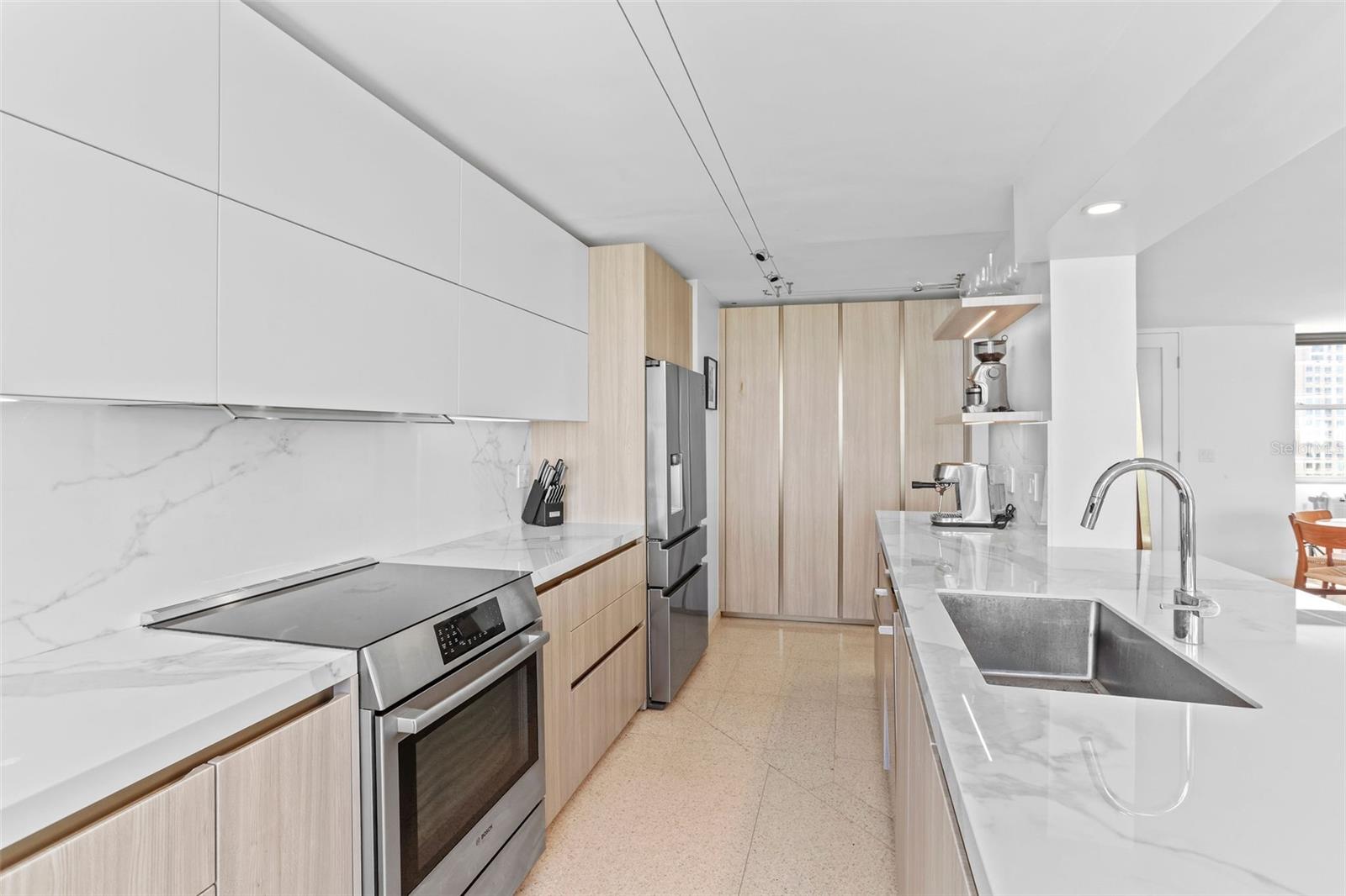 70 Kings Court #17c Property Photo 9
