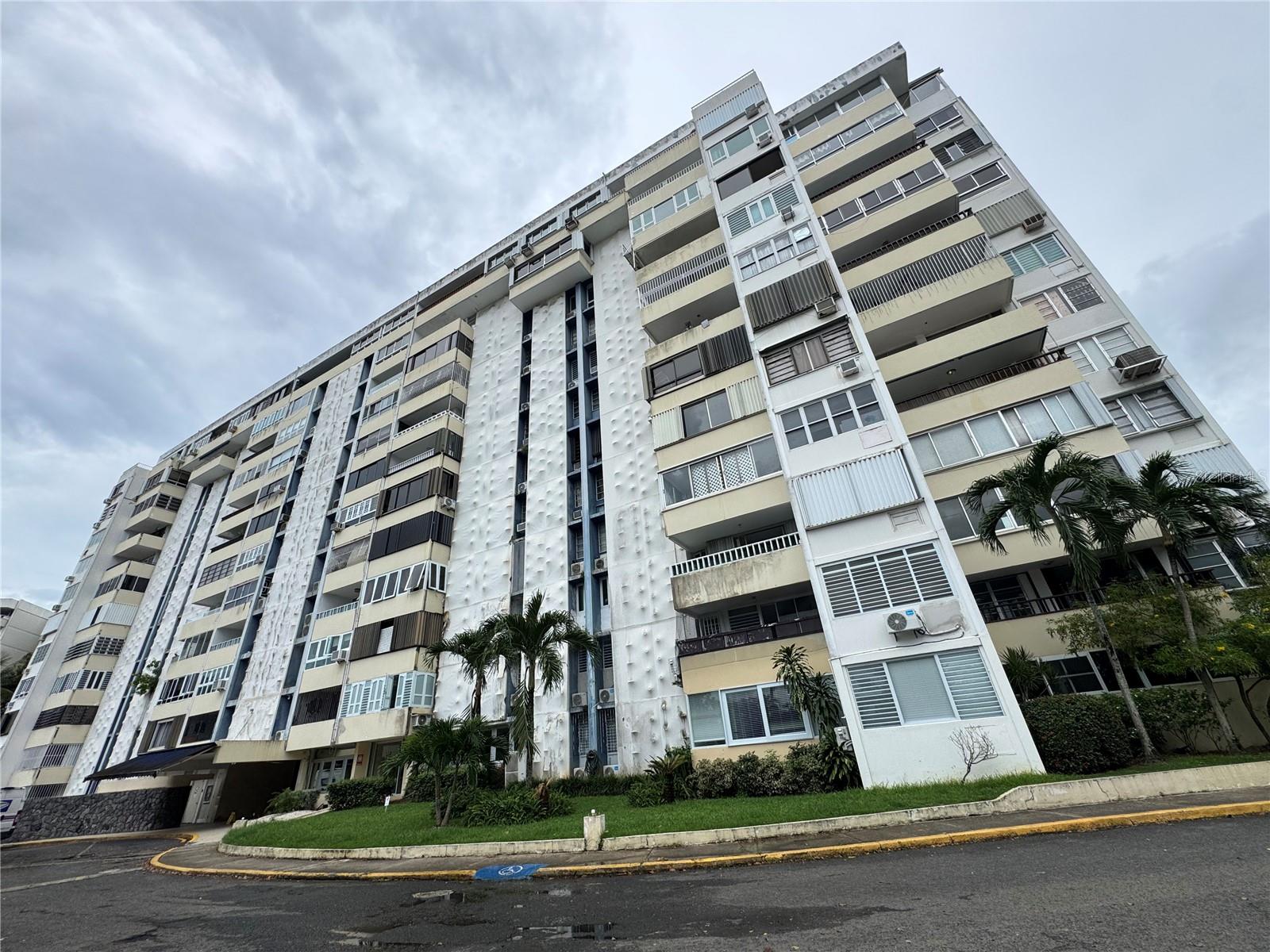 27 AVE LAGUNA GARDENS #GH