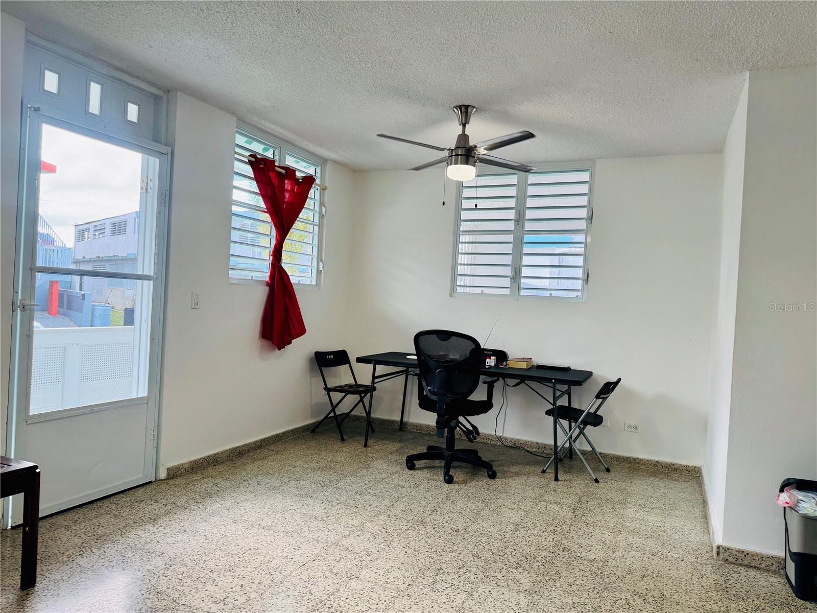 22 Cll Santa Ana Property Photo 2