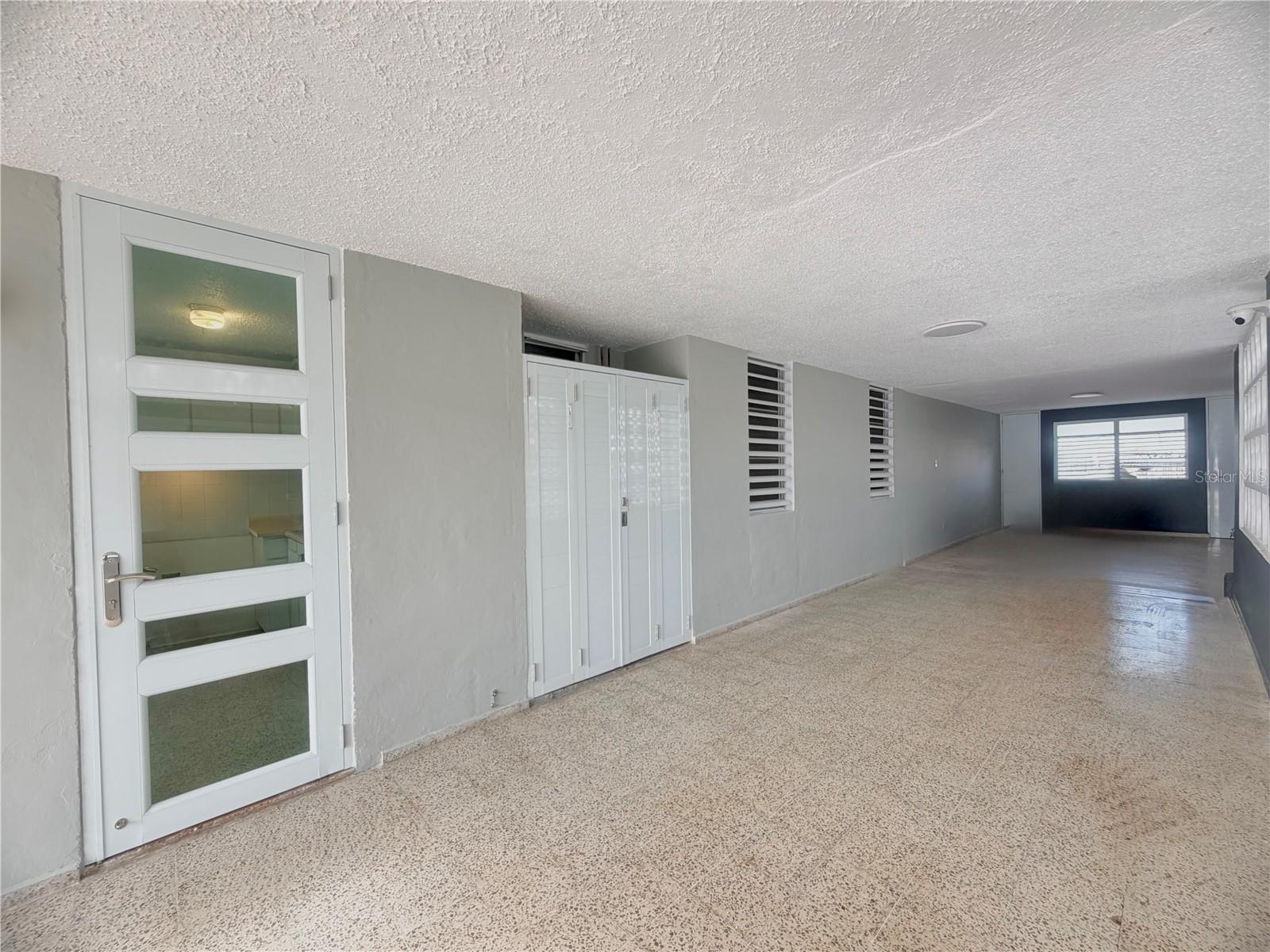 PR9123621 Property Photo 2